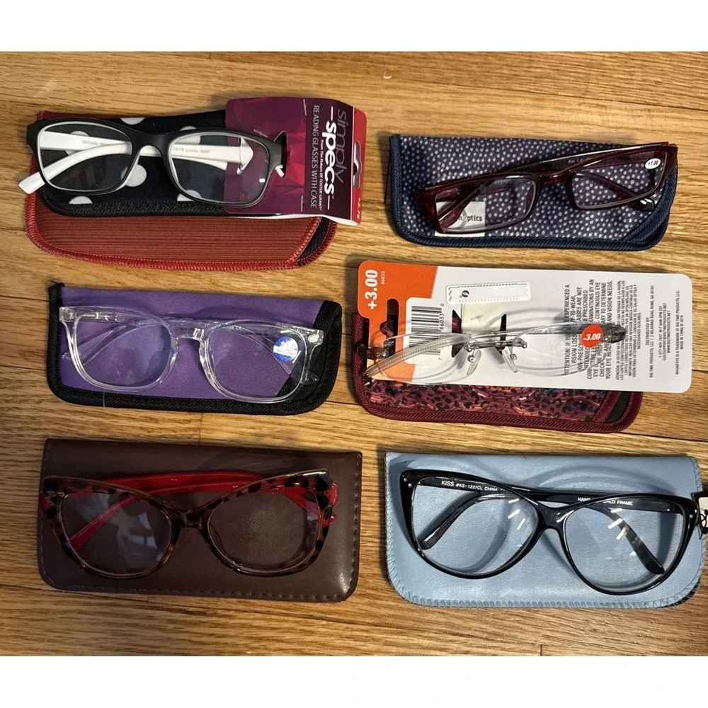 Lot Of 6 NWT Pairs Reading Glasses- includes 6 travel cases- Resellers Dream!